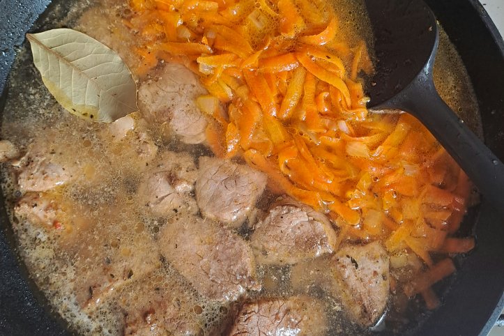 м’ясо з овочами