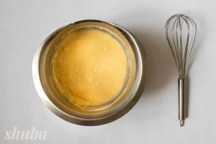 сметанна масу з яєчною