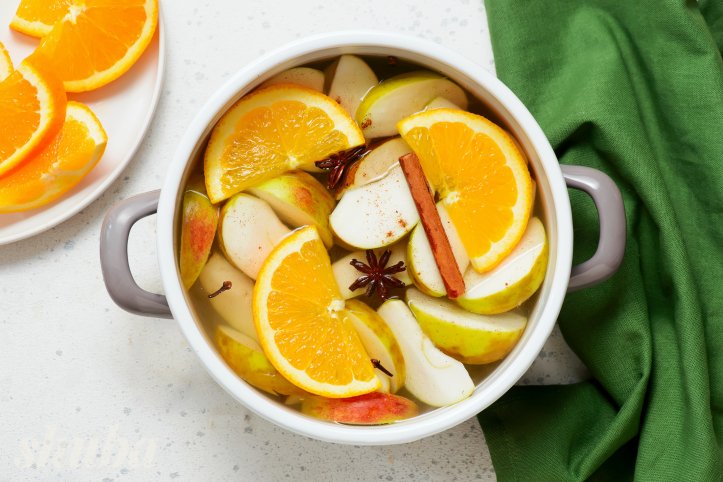 узвар зі спеціями та апельсином