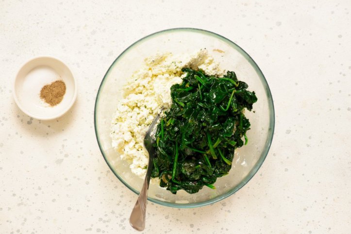 сир та шпинат