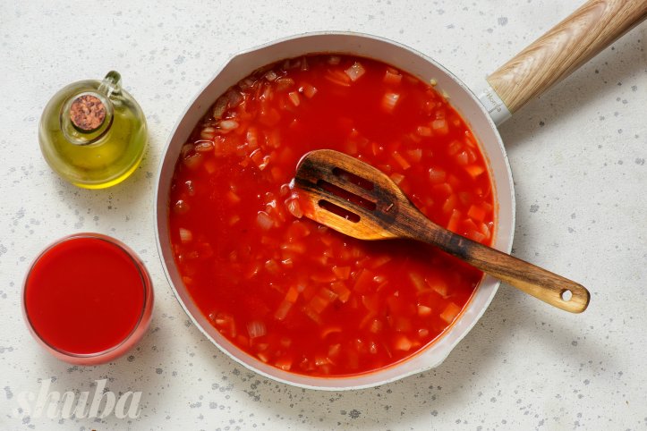 цибуля з томатом
