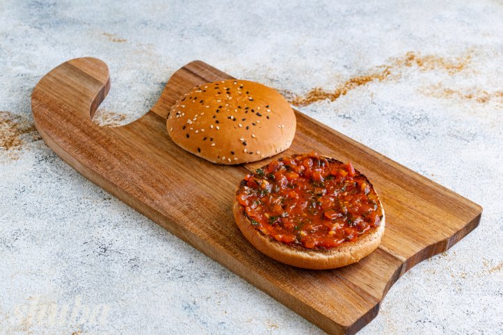 булочка з соусом