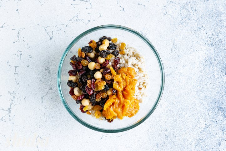 перловка з сухофруктами та горіхами