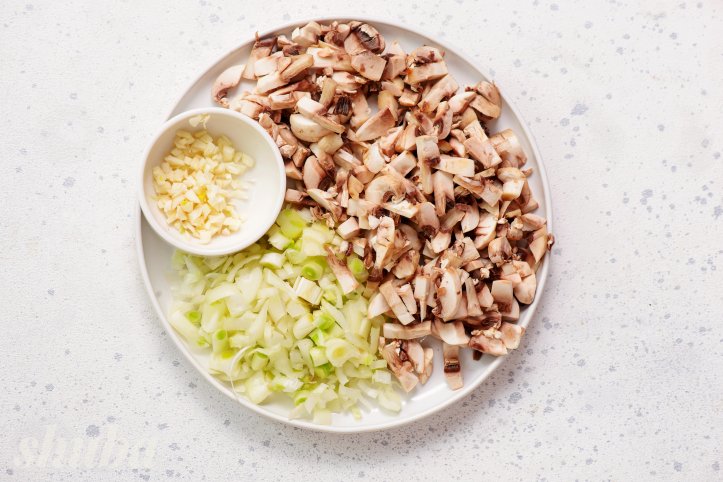 гриби, цибуля та часник