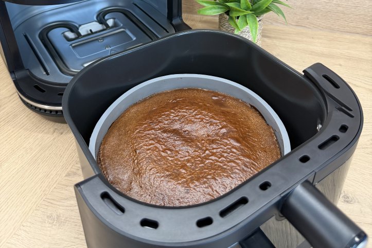 Шоколадний чизкейк у мультипечі