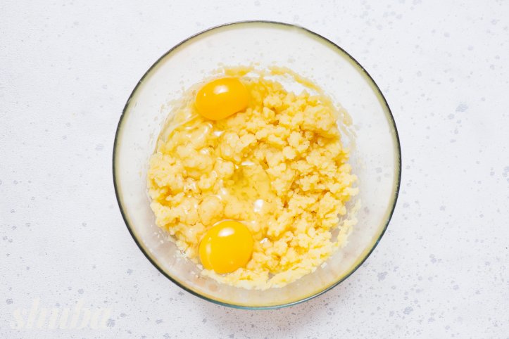 заварне тісто з яйцями