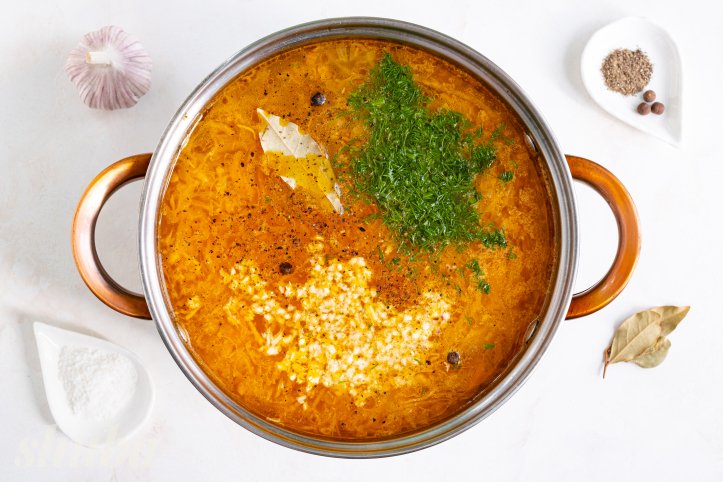 спеції та кріп