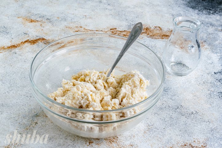 борошно, сіль, олія та окріп