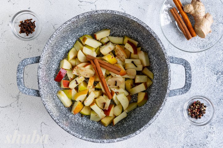 яблука зі спеціями