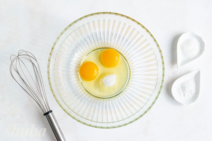 яйця, сіль та цукор