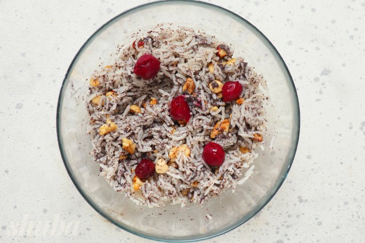 рис, мак, горіхи та вишня