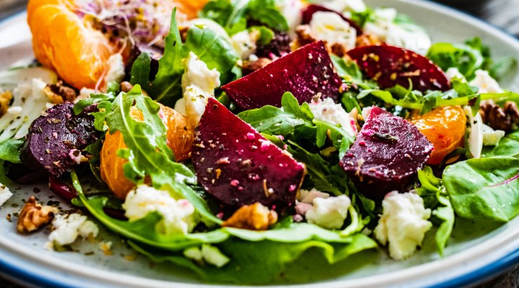 Салат з буряком, фетою і апельсином