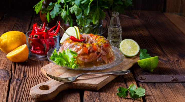 холодець на столі