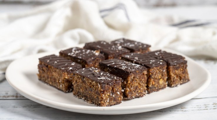 Десерт з фініків і шоколаду