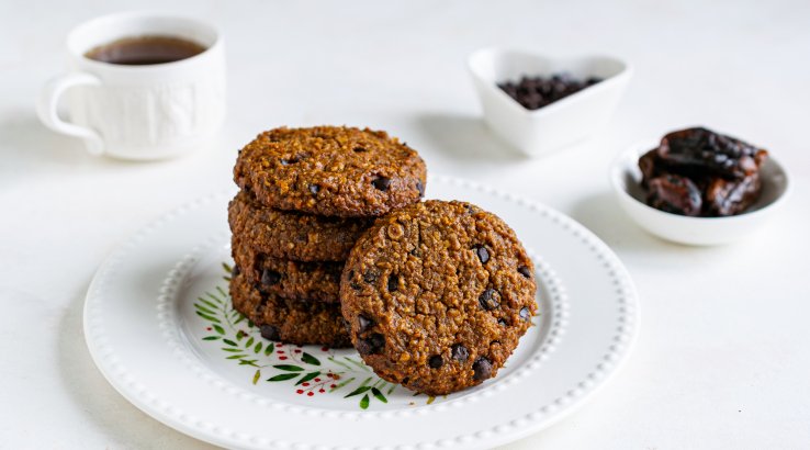 Протеїнове печиво з нутом, фініками та шоколадом