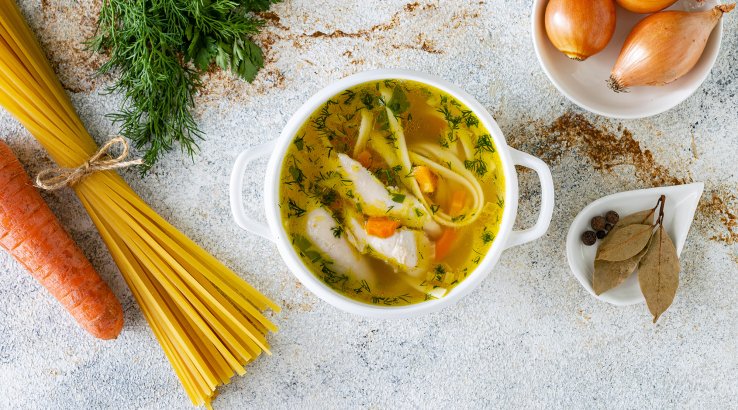 Курячий бульйон з локшиною