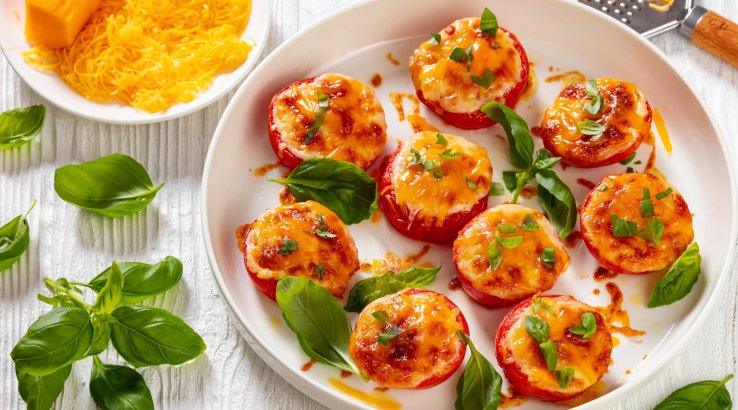 Запечені помідори з сиром