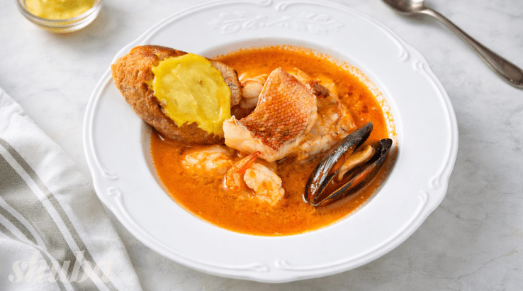 Буябес з рибою та морепродуктами