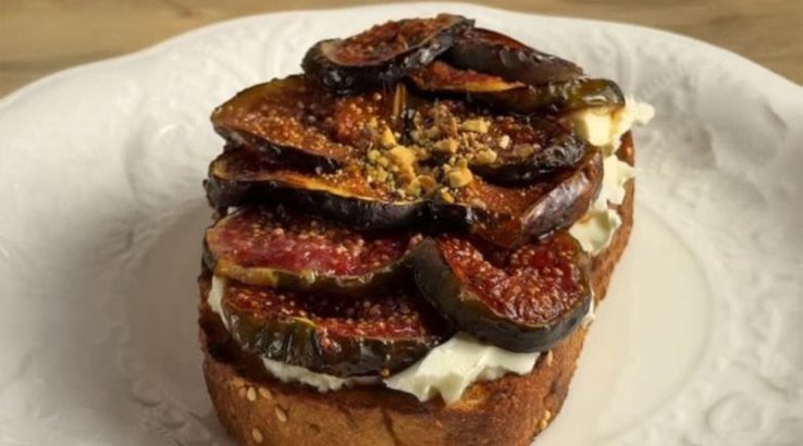 Тост з інжиром