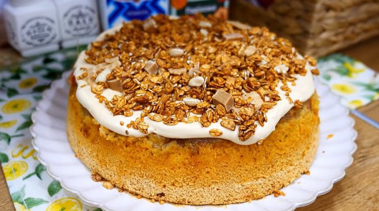 Шарлотка з кремом