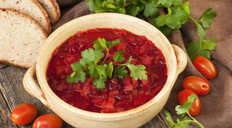 Пісний борщ з рибною консервою