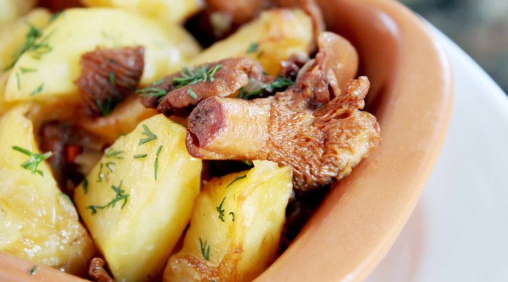 Картопля з лисичками