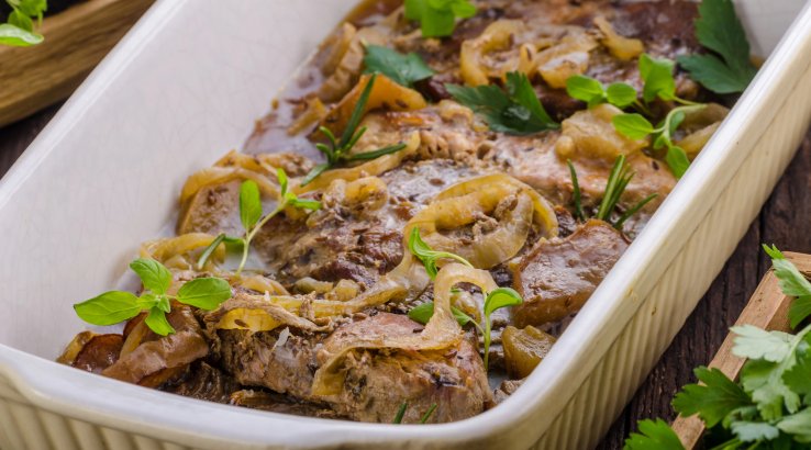 Свинина у винному соусі