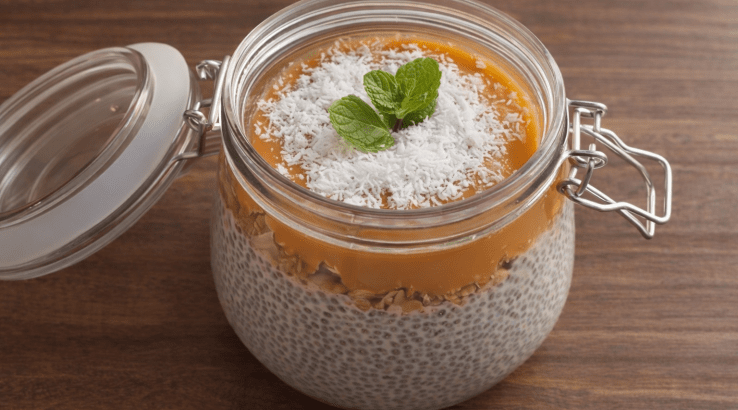 Чіа пудинг з фруктовим пюре