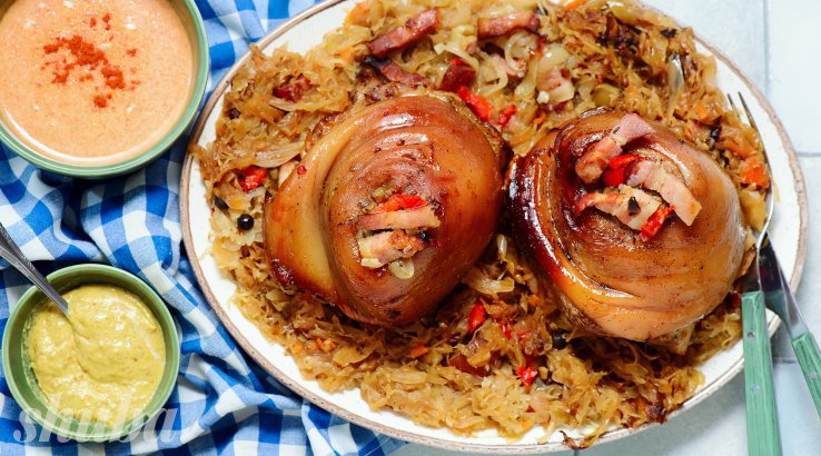 Рулька в рукаві