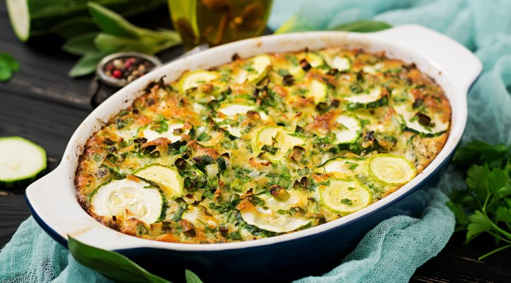Запечена курка з кабачками