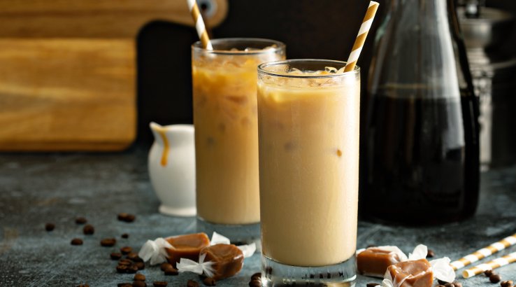 Кава з чаєм та льодом