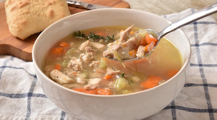 Суп з куркою і капустою