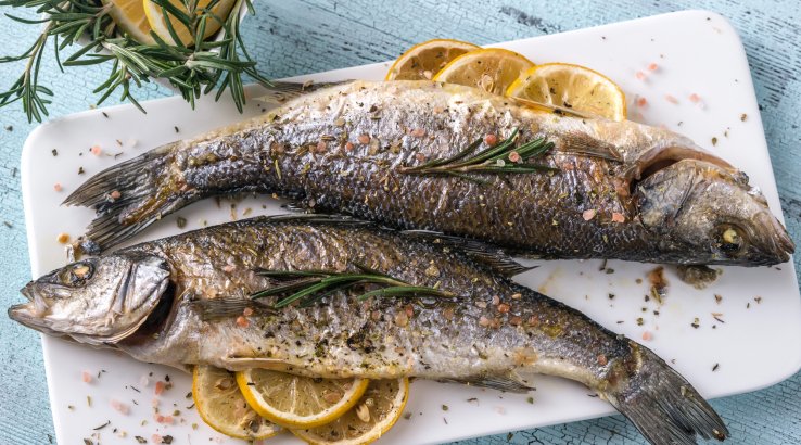 Сибас у запашному маринаді з овочами
