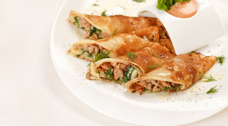 Млинці з шинкою, шпинатом і сиром