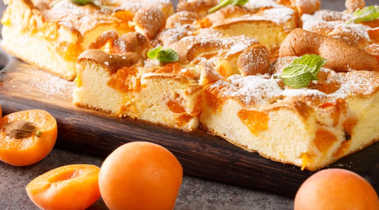 Пиріг з абрикосами і аґрусом