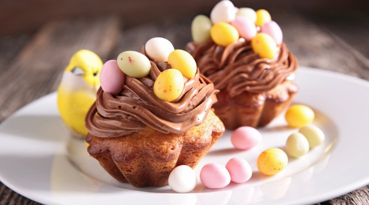 Великодні шоколадні кекси з кремом