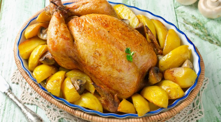 курка запечена з ябуками