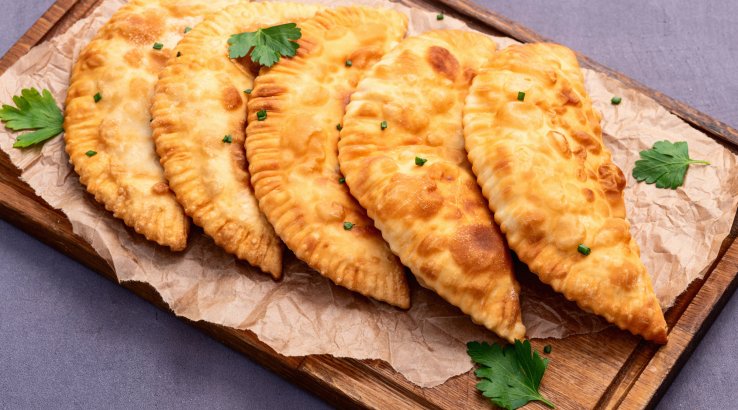 Смакуємо по-кримськотатарськи: найкращі рецепти чибереків