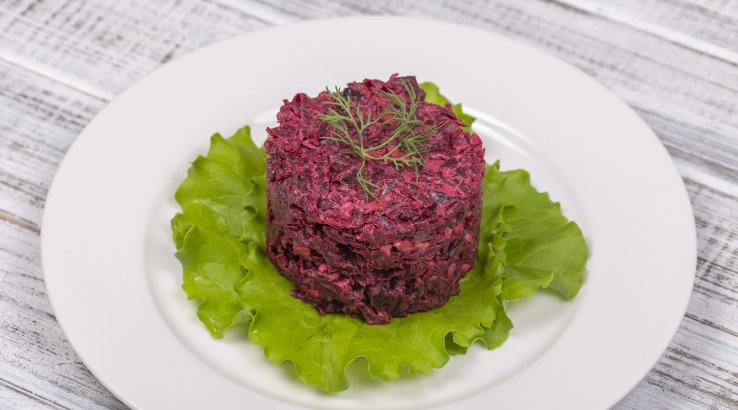 Буряковий салат з яйцями