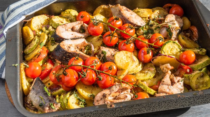 Риба з овочами