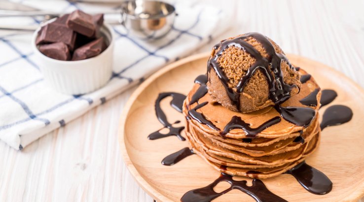 Сирні оладки з розчинною кавою