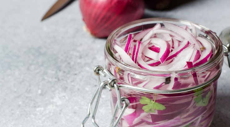 Швидка маринована цибуля