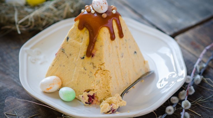 Сирна паска з вишнею