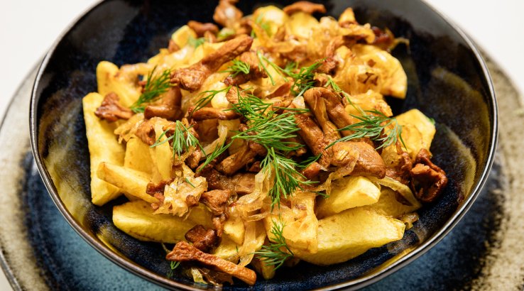 Корисний рецепт картоплі з лисичками