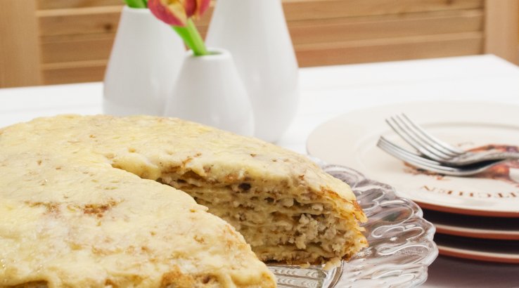 Пиріг з млинців з м’ясом і рисом