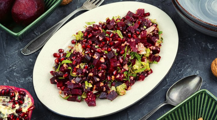 Салат із гранатом і бринзою