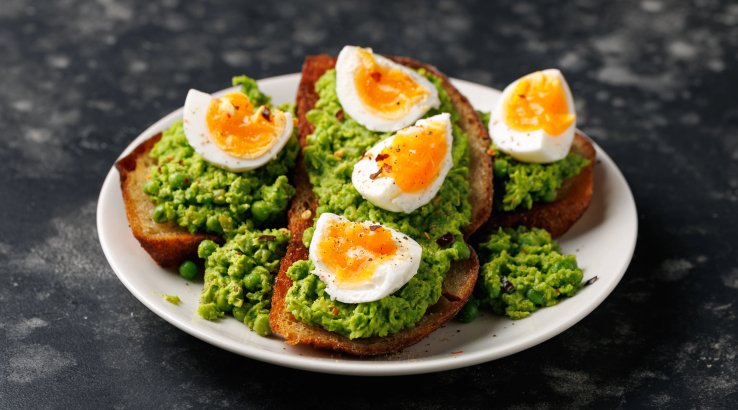 Тост із подрібненим горохом