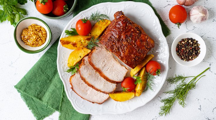 Свинина запечена в духовці