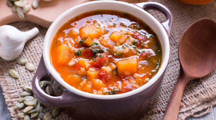 Зимовий суп мінестроне