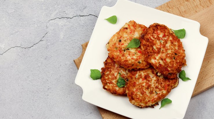 Оладки з крабовими паличками: рецепт